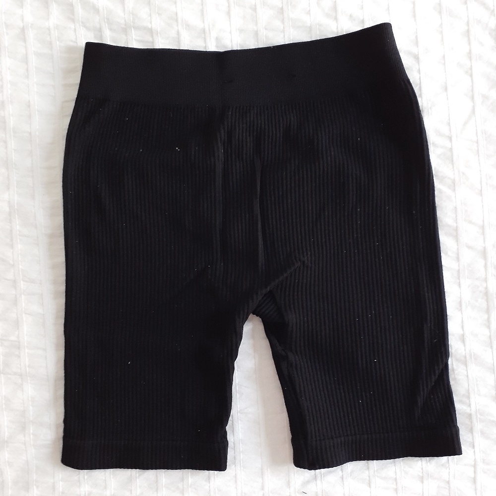 Ribbed High Waisted Seamless Biker Shorts